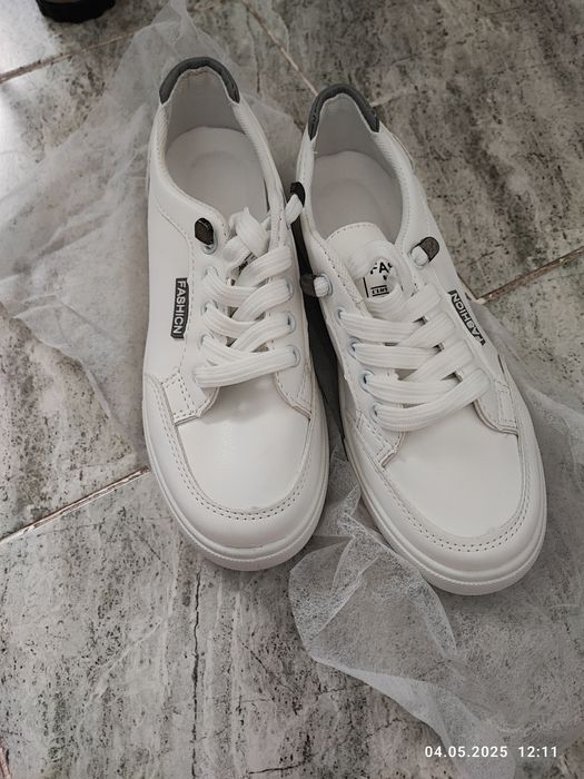 Продам кроссовки премиум класса