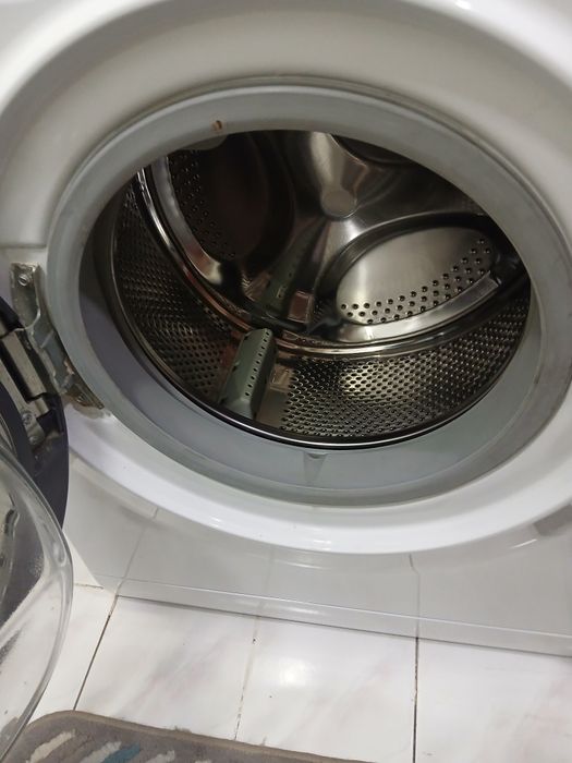 Hotpoin ariston 6кг.