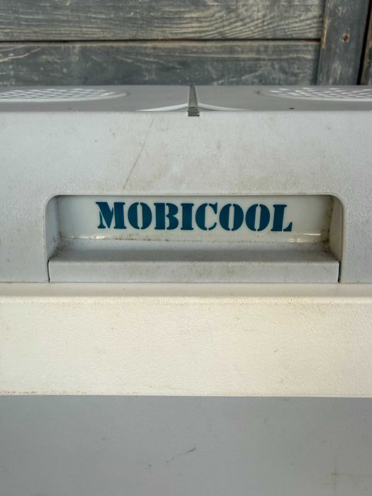 Хладилна чанта MOBICOOL 12V и 220V 26L