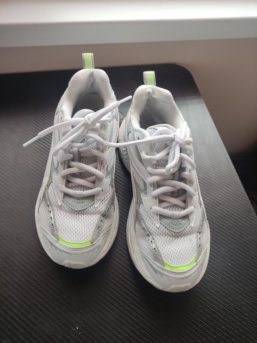 Дамски маратонки Puma номер 39