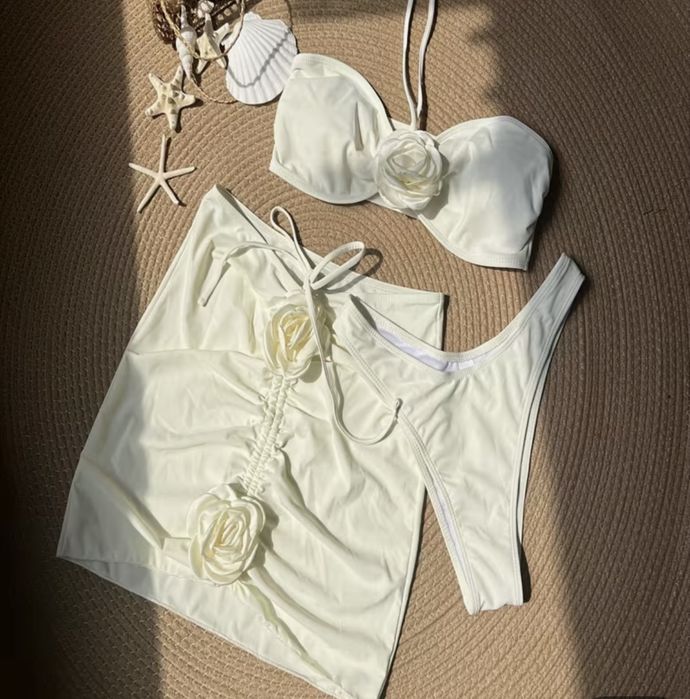 Дамски бански в кремав цвят