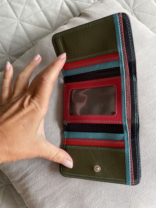 кожен портфейл многоцветен