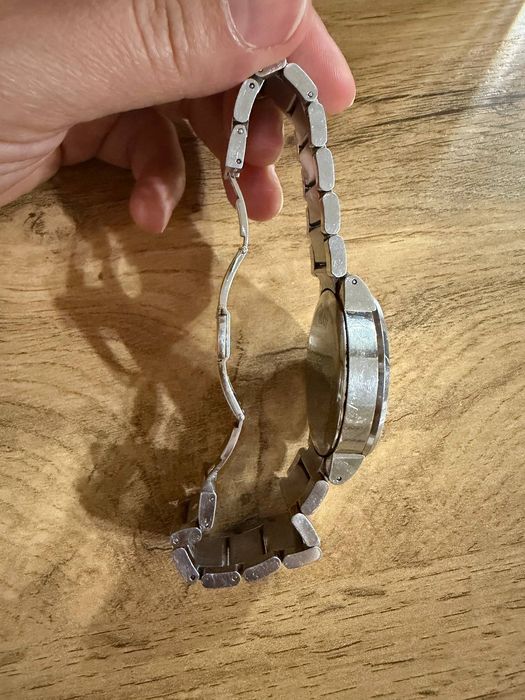 Часы-MOVADO-бу-идиал