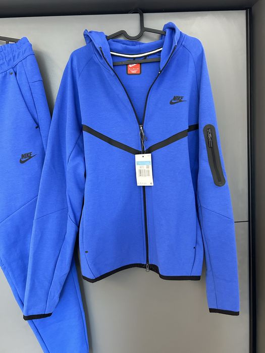 Чисто нов анцунг Nike Tech Fleece суитчър и долно