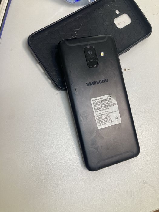 Продам Samsung A6