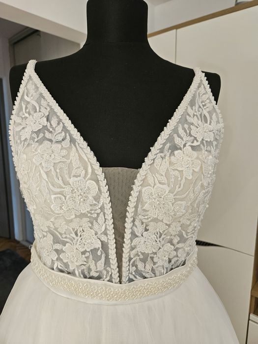 Rochie mireasa ivory