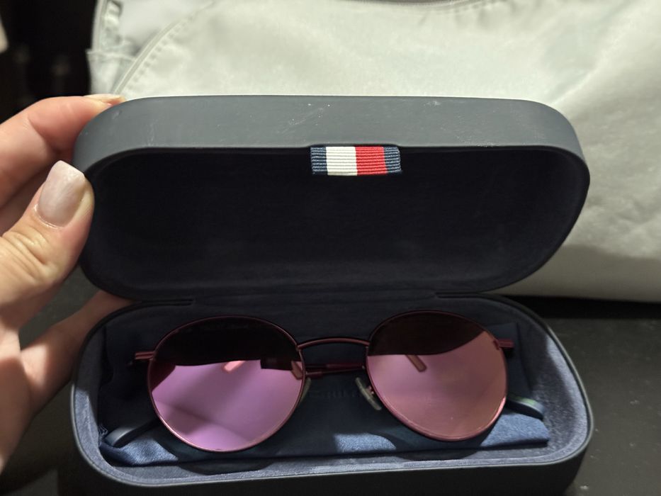 Слънчеви очила Tommy Hilfiger