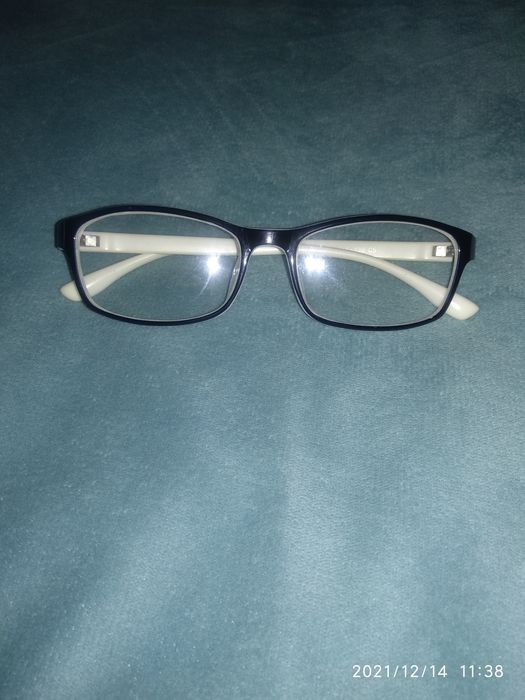 Продам оправу для очков. Подростковые.