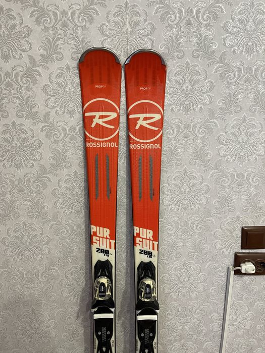 Schiuri  170 cm rossignol  pursuit  200 carbon skiuri