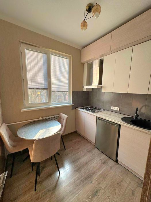 Продаётся 1 комнатная квартира Чиланзар-3 Аллея Гагарина