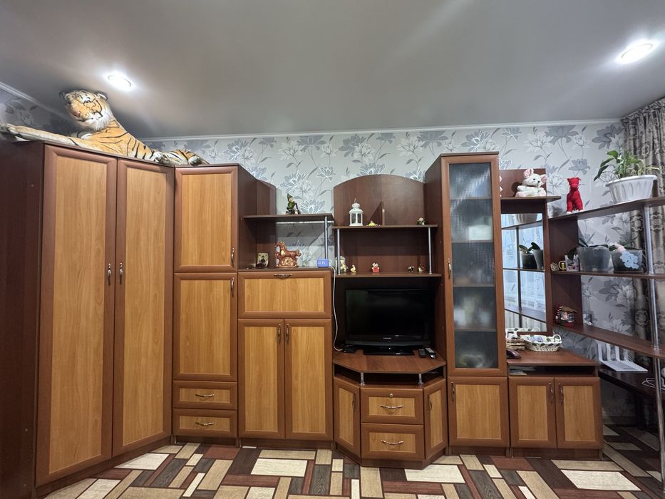 Продам стенку б/у