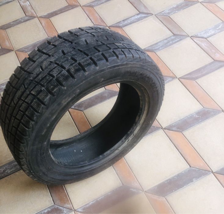 205/55R16. Yokohama.  Бир дона