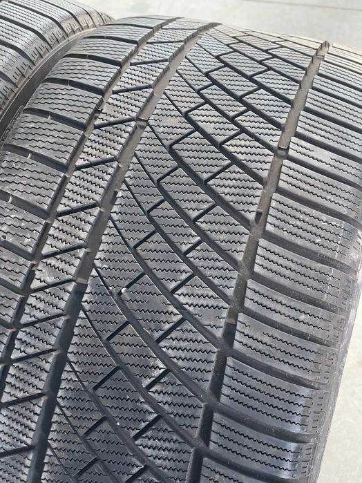 2x 295 35 19 Continental Winter Contact 104W