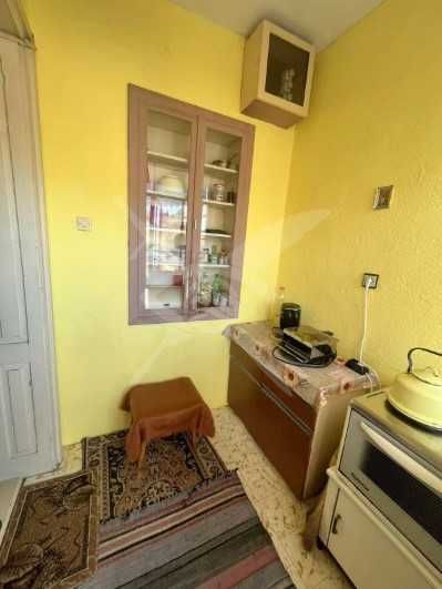 Продава се Къща в Карнобат - 60 кв.м за 595 €/кв.м - Снимка #3