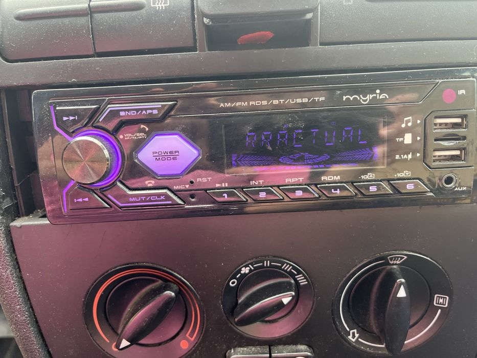 Radiocasetofon auto