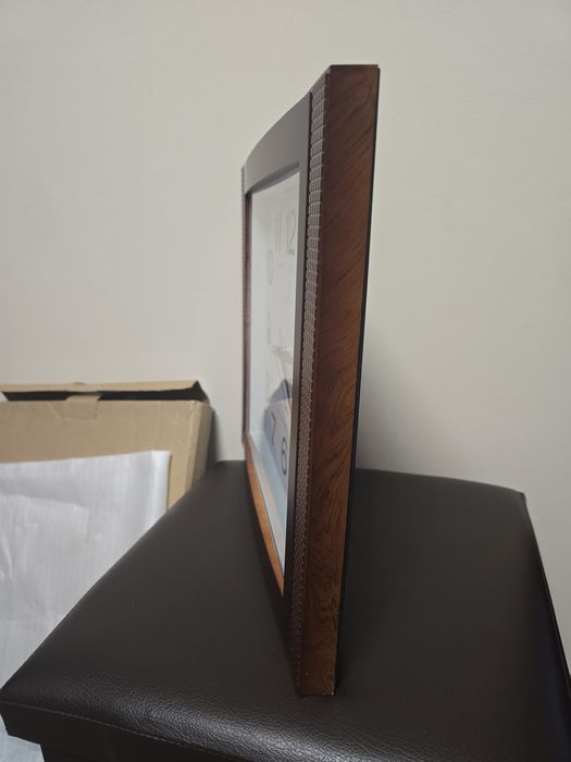 Нов стенен часовник