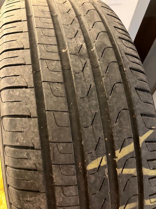 Продавам 4 летни гуми Pirelli 235/65/R17