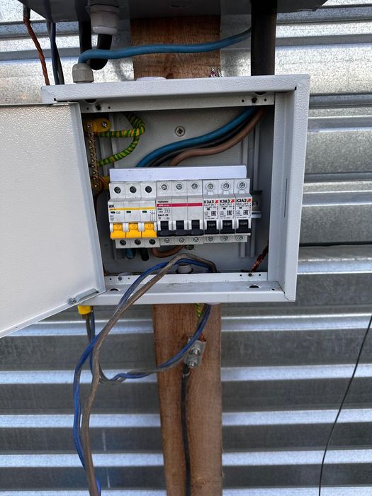 Электрик, электромонтажные работы.