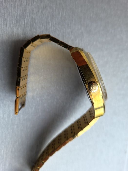 Стар ръчен часовник Longines