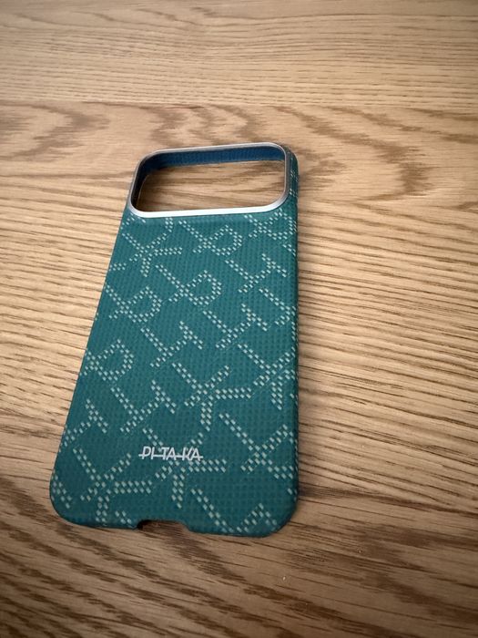 Husa iphone 17 pro max PITAKA
