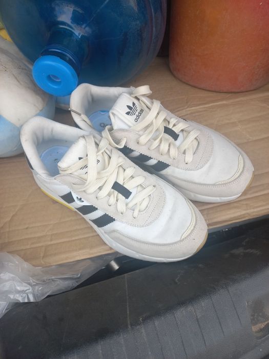 Продам кросовки adidas