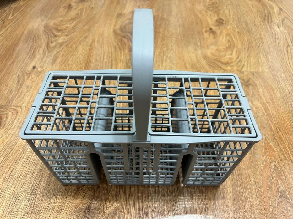 Cos tacâmuri mașină de spălat vase stare foarte bună