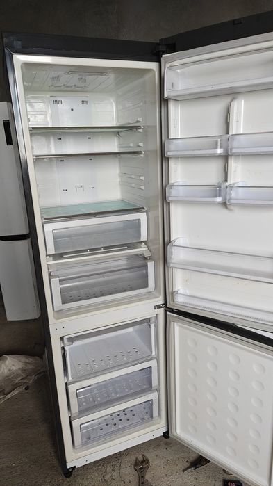 Самсунг холодильник продам