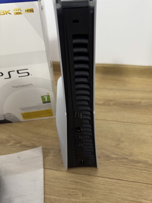 PlayStation 5 Slim, 1Tb, 2 Manete, + 1 Joc, Garantie