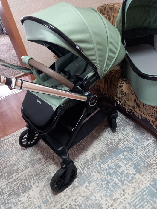 Продам детскую каляску 70.000