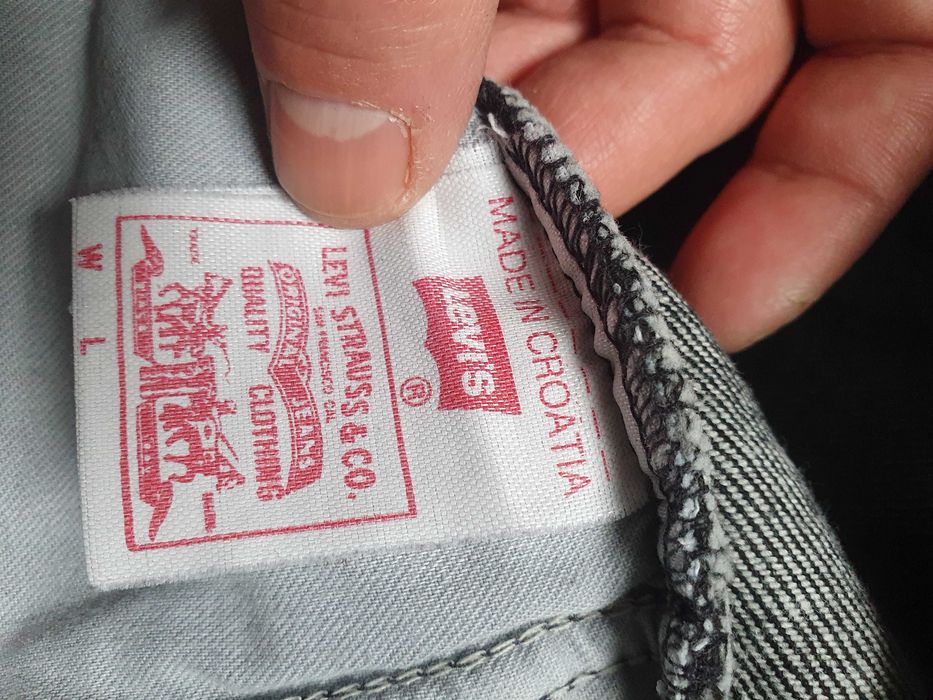 Blugi LEVI'S 611 (Made in Croatia 1992) - Marime W33 L34 (Talie 84 cm)