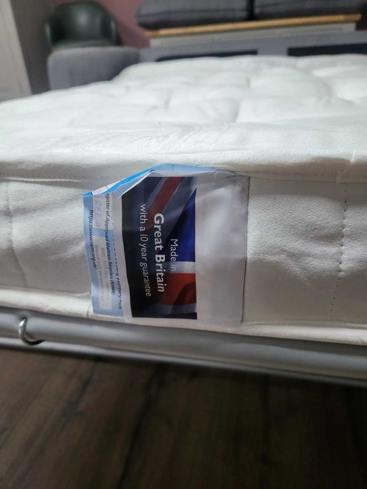 Сив диван от плат с функция сън