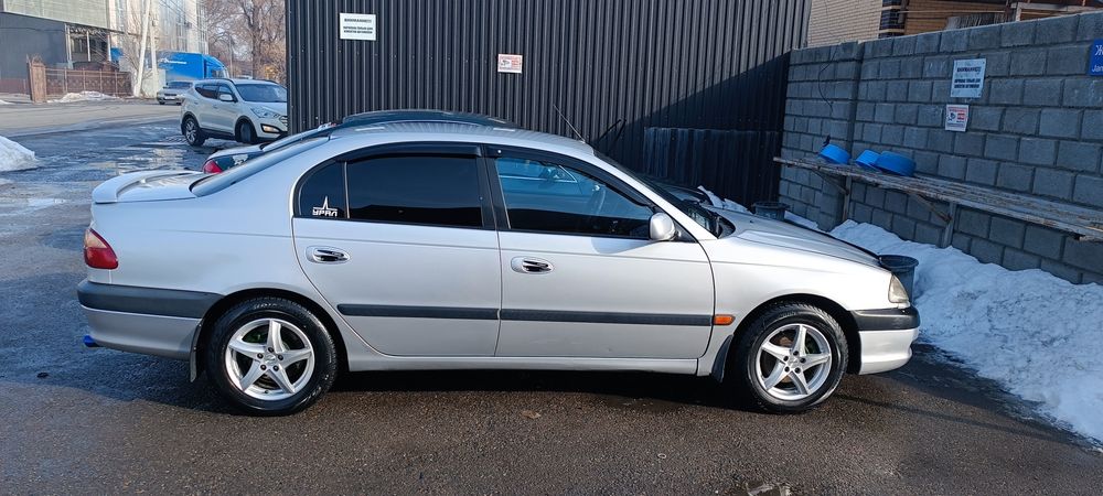 Продам Toyota Avensis