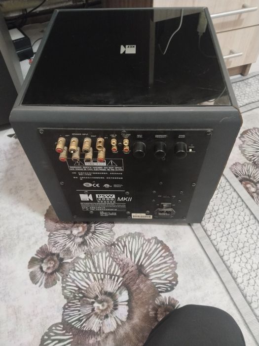 Продам сапбуфер KEF  250 ват.