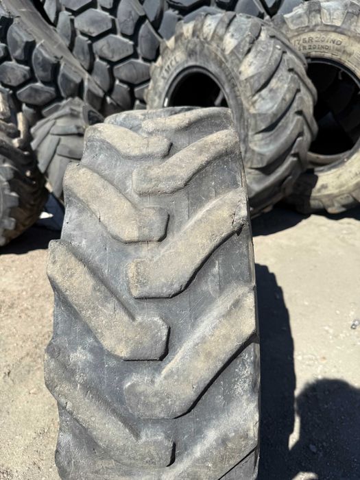 Anvelope 12,5-80/18 280-80R18{10,5-80R18}
