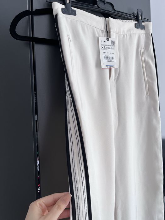 Vand pantaloni Zara