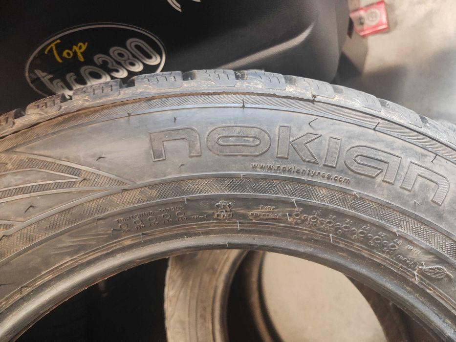 2бр.зимни гуми 225/60/17 Nokian