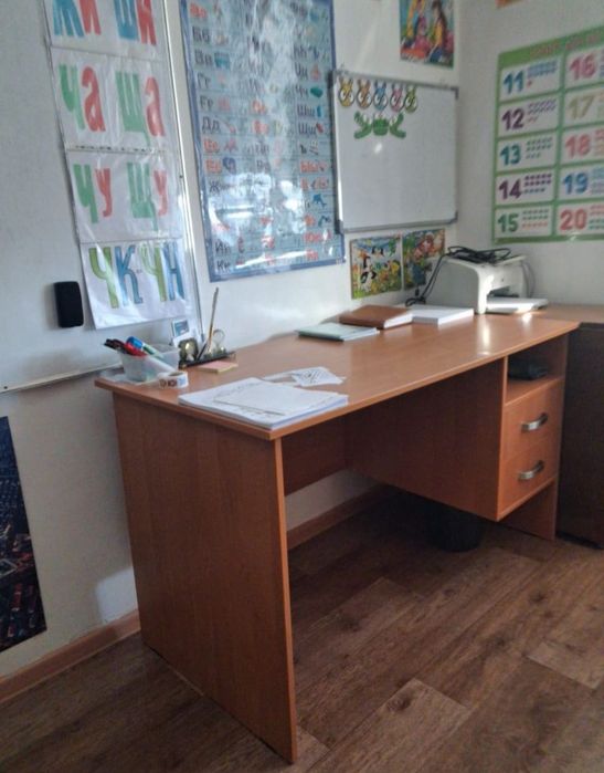 Продам офисный стол