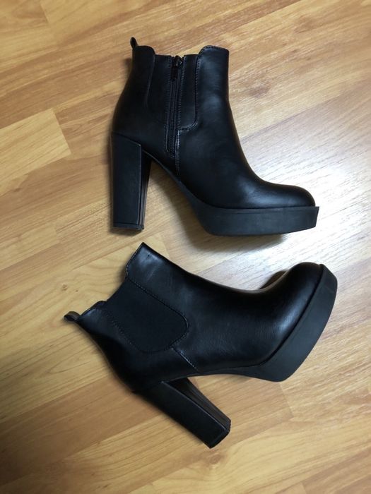 Botine negre, marime 39