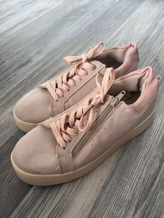 Дамски текстилни маратонки