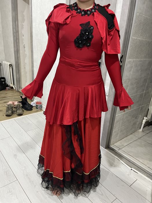 Продам костюм танцевальный