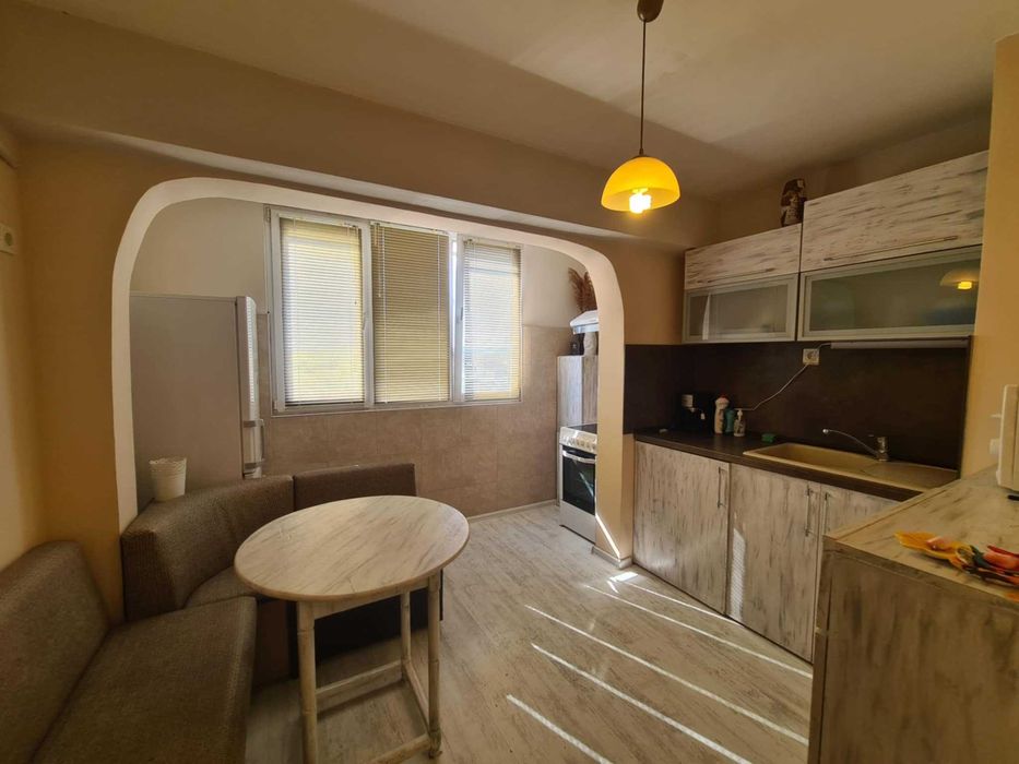 Продава се Двустаен апартамент в Хасково, Червена стена - 60 кв.м за 1020 €/кв.м - Снимка #3