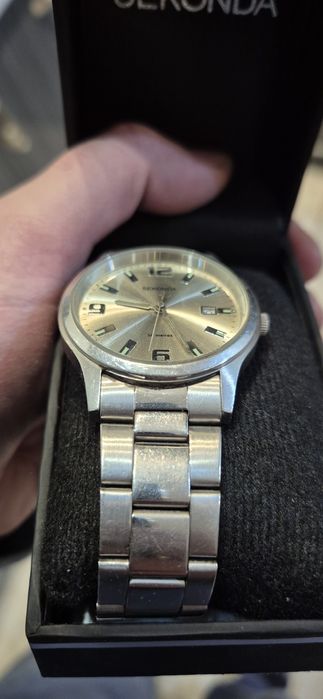 Часовник Sekonda