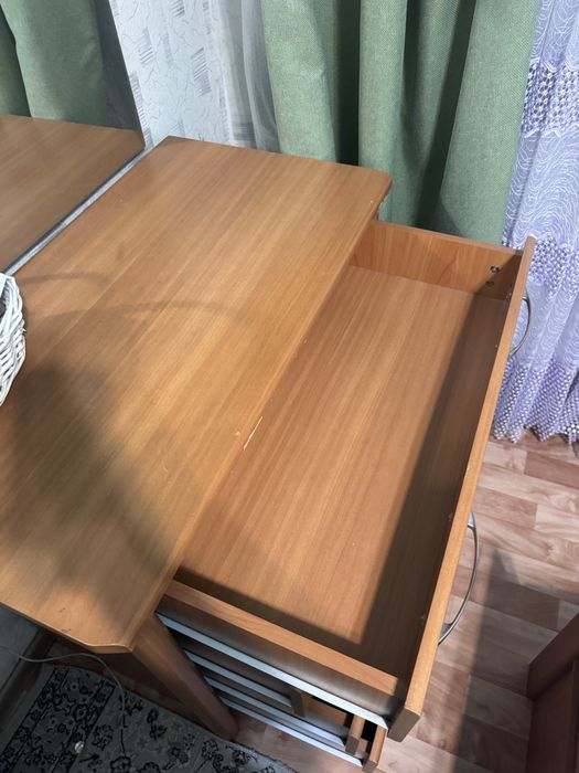 Продается комод с зеркалом