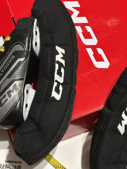 Продам коньки детские для хоккея