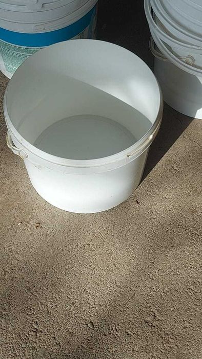 Пласмасовые ведра 10 литров.