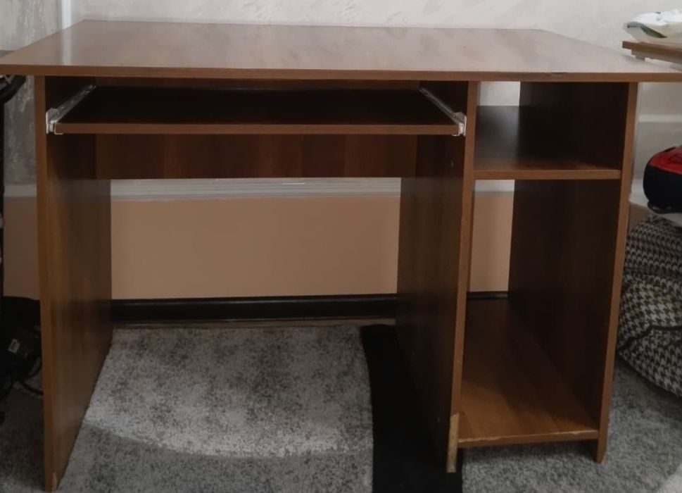 Рабочий и компьютерный стол