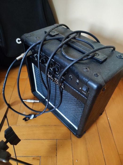 Усилвател  Harley Benton