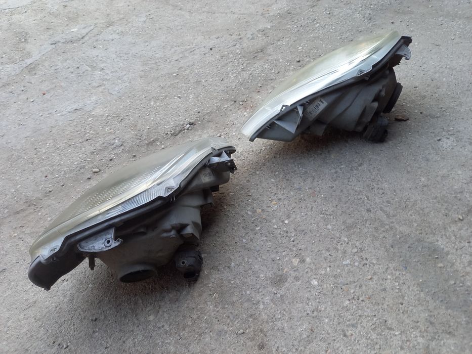 Faruri Opel Vivaro Renault Trafic