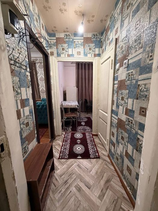 1 комнатная в центре Чирчика с мебелью и техникой