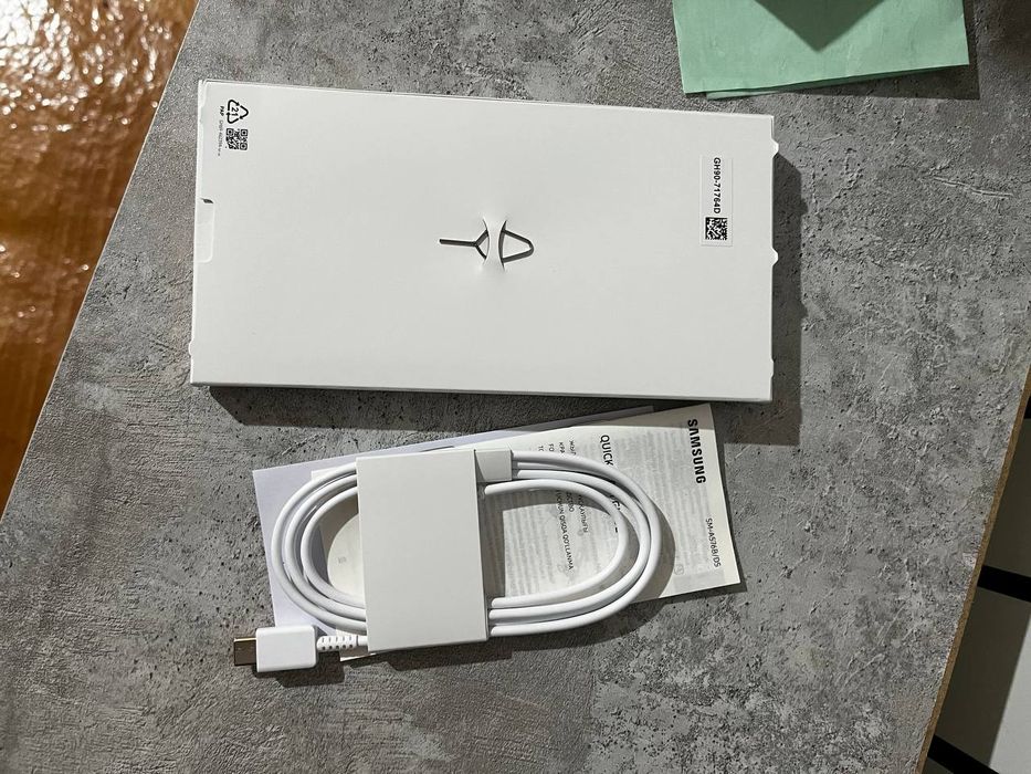 Продаю Samsung Galaxy A57 в отличном состоянии